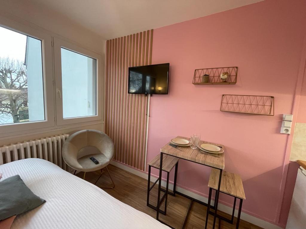 Rose, Studio Proche Centre Ville Caen Extérieur photo